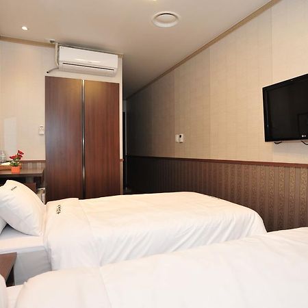 Global Inn Seoul Dongdaemun City Days Inn Buitenkant foto