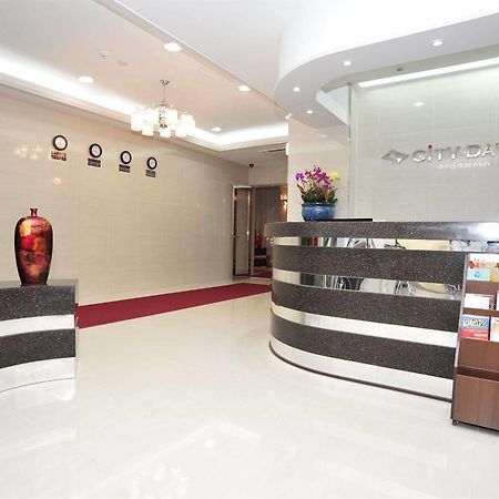 Global Inn Seoul Dongdaemun City Days Inn Buitenkant foto