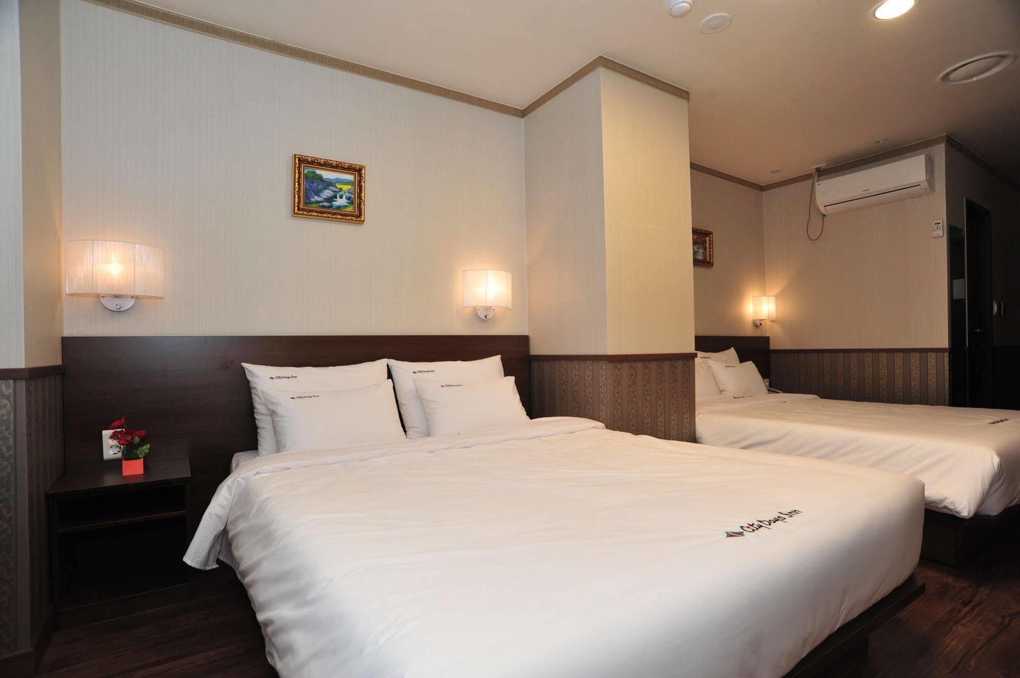 Global Inn Seoul Dongdaemun City Days Inn Buitenkant foto
