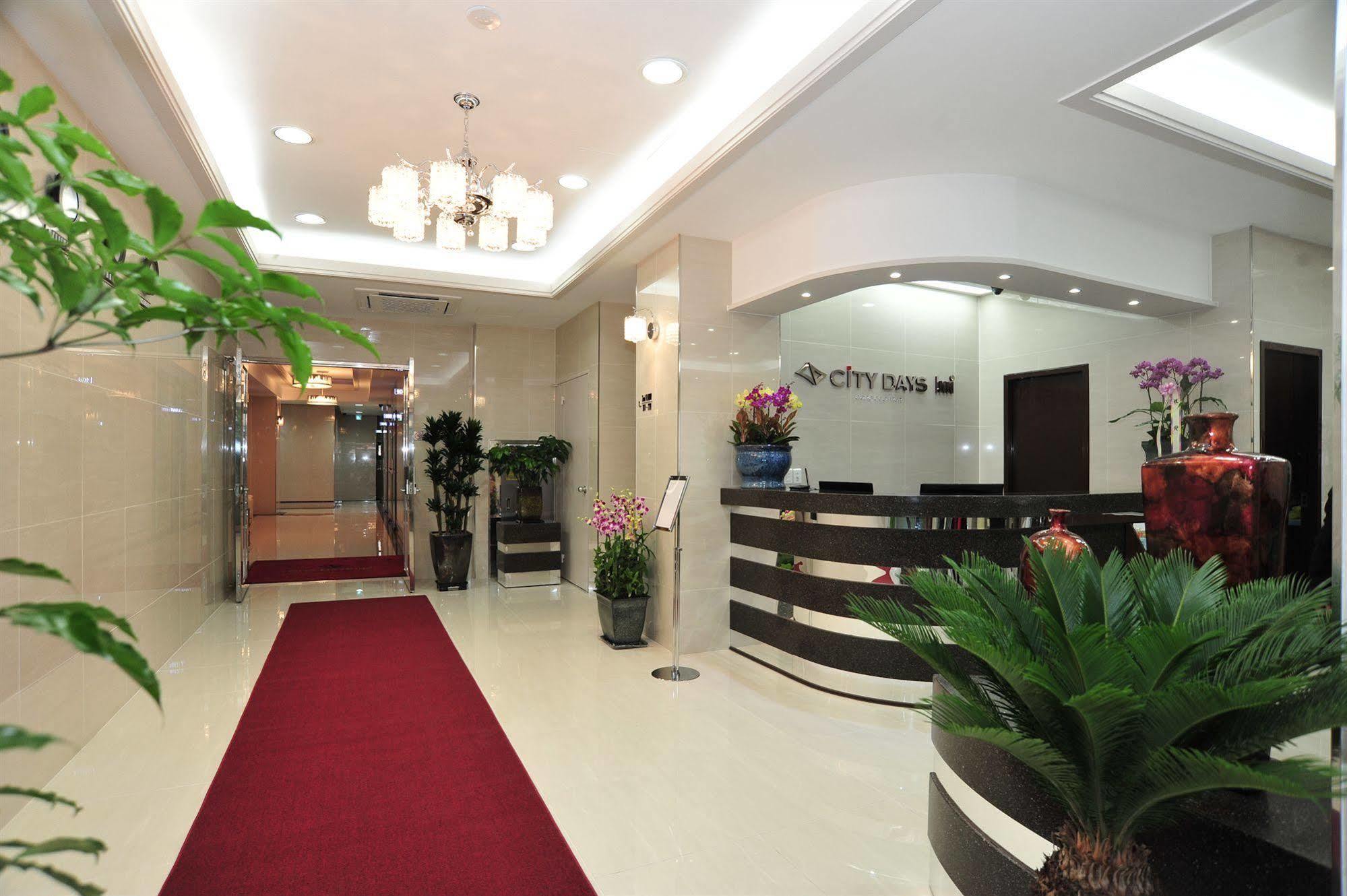 Global Inn Seoul Dongdaemun City Days Inn Buitenkant foto